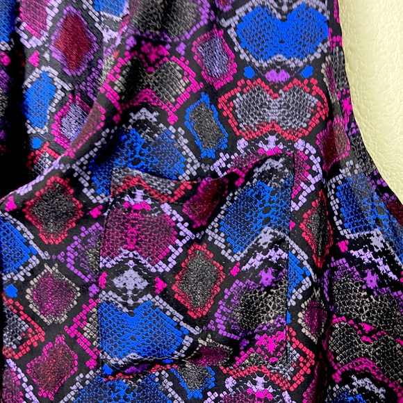 Torrid Harper purple/black snakeskin sleeveless tank Top blouse - Picture 7 of 7